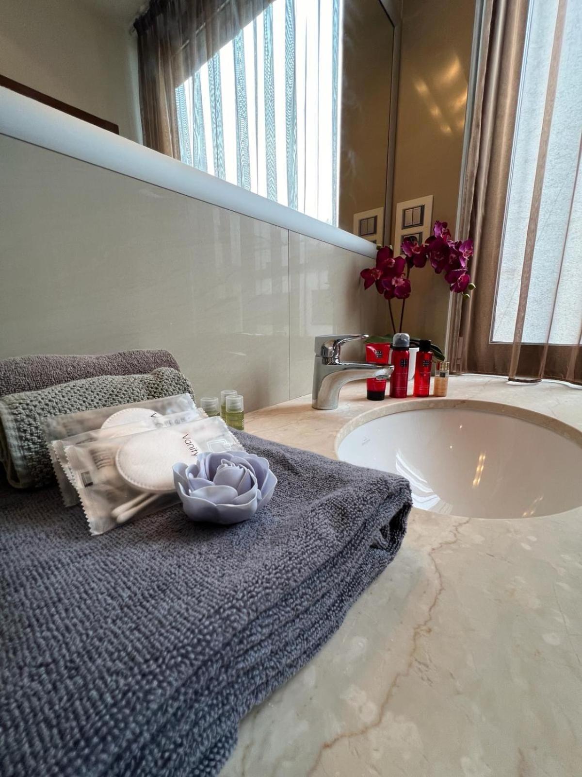 Revon Business Apartment 50 Dunajska Братислава Екстериор снимка
