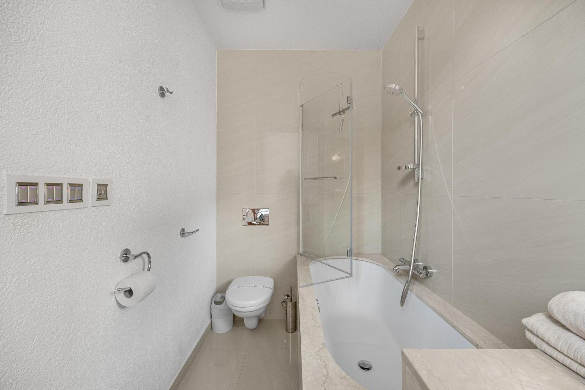Revon Business Apartment 50 Dunajska Братислава Екстериор снимка
