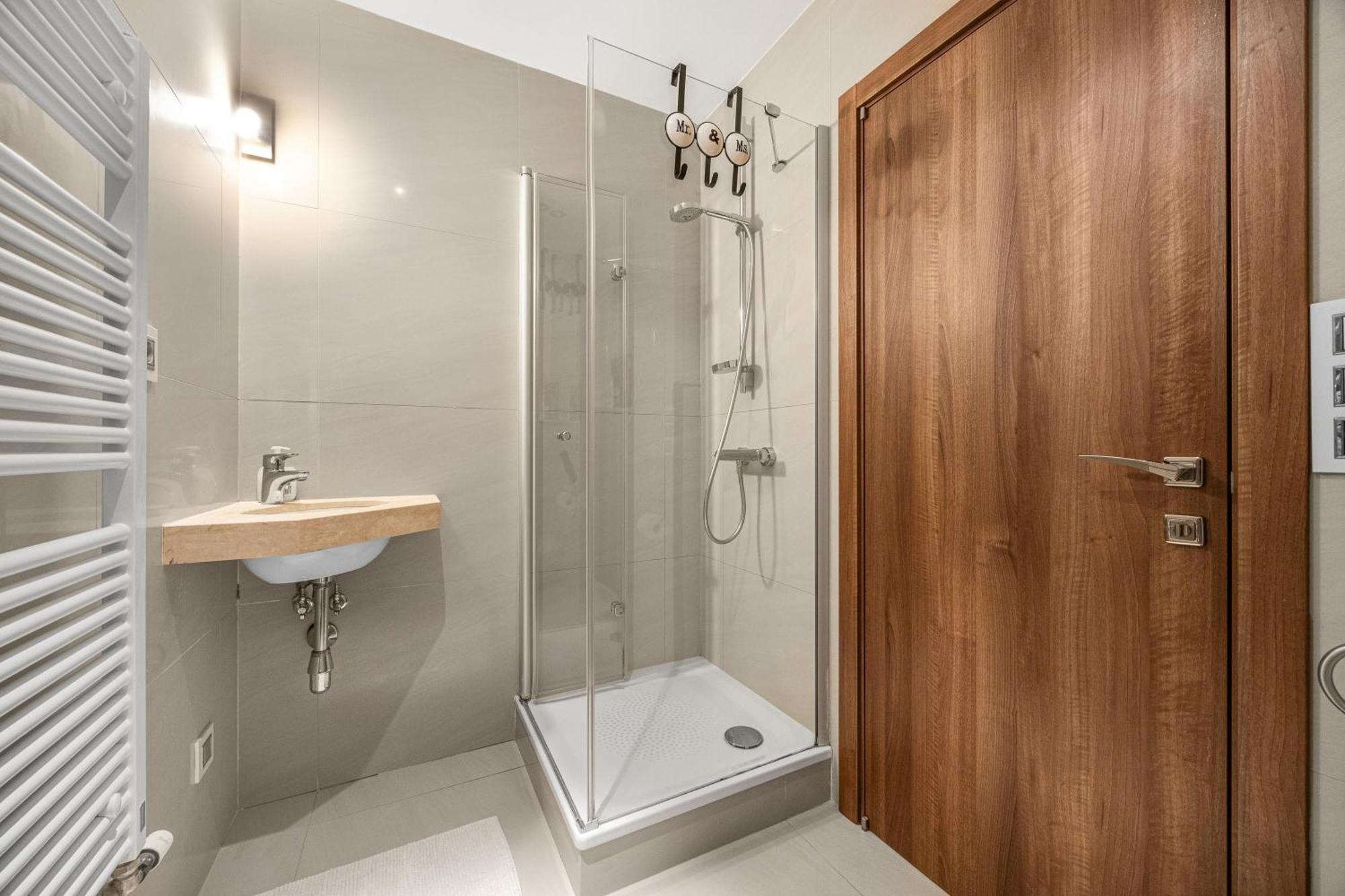 Revon Business Apartment 50 Dunajska Братислава Екстериор снимка